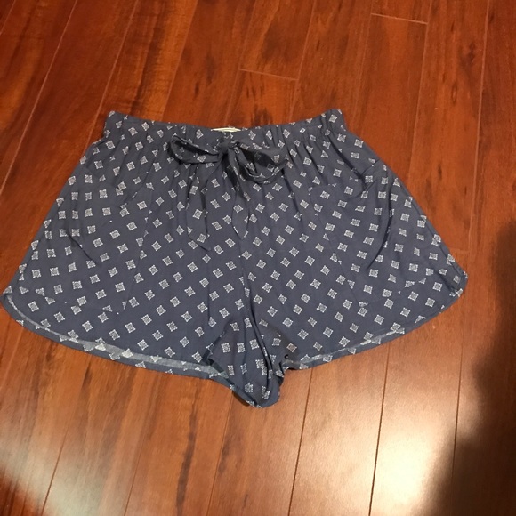 PURPLE PRINT LOOSE SHORT - Picture 4 of 4